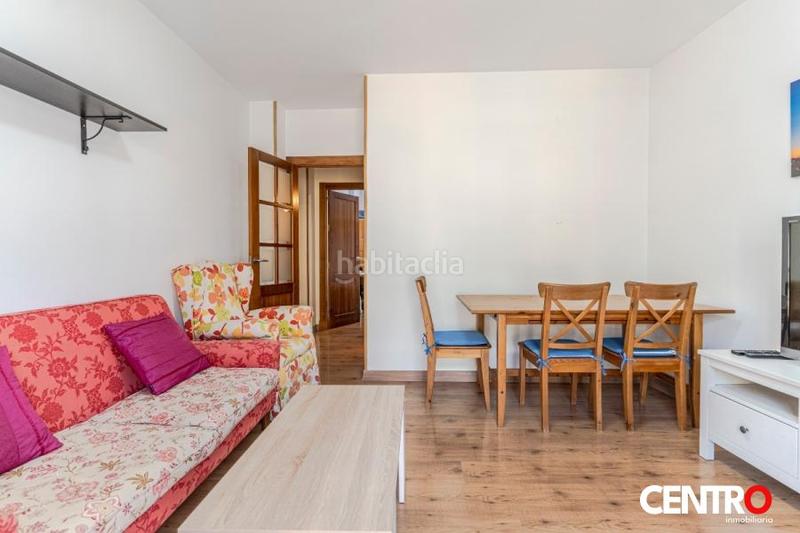 Foto a387a000-e883-4365-acc8-455393f69733. Piso  en venta en Pajaritos reformado, en Pajaritos Granada