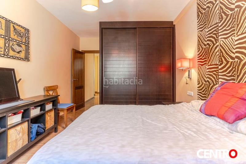 Foto d5855562-4fbb-4347-80cb-d14ad0212e85. Piso  en venta en Pajaritos reformado, en Pajaritos Granada