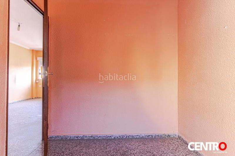 Foto 825ae5b9-b7f8-4846-bf81-81f2284ddcec. Etagenwohnung in Cerrillo de Maracena - Periodistas Granada