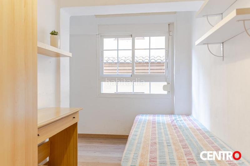 Foto fcc3e56b-e010-40e3-b3b0-72c0f6f9efb1. Etagenwohnung in Centro - Sagrario Granada