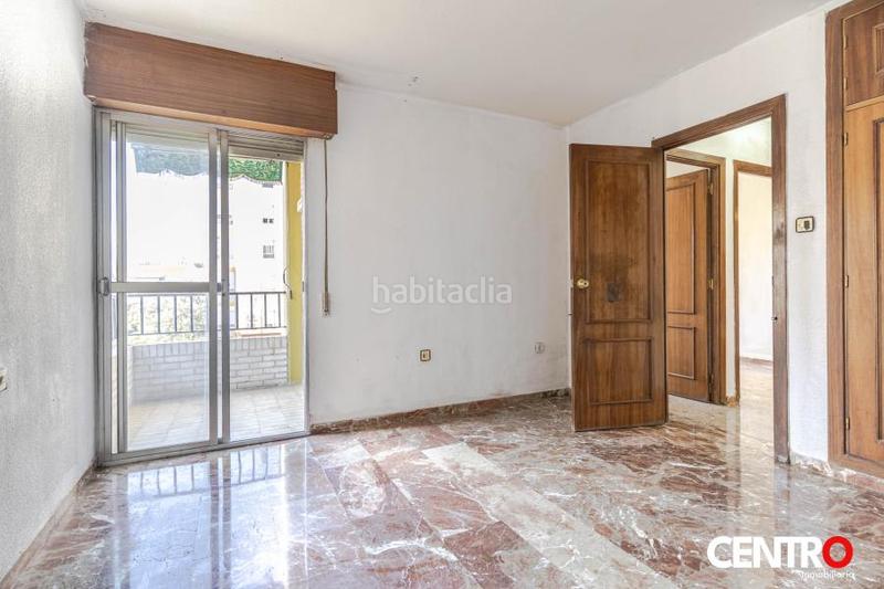 Foto 65780dac-ab4f-4f00-9d54-c5b9a92c983b. Piso  en venta en las perlas de en Plaza de Toros Granada