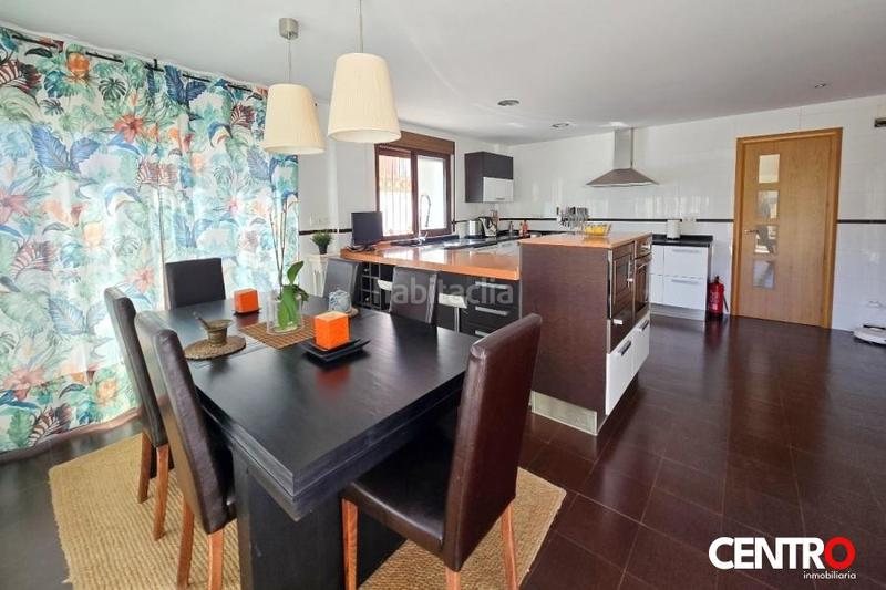 Foto 3f4d2fd3-80b4-41b7-90ea-647ee99e50e1. Chalet con parcheggio piscina in Motril ciudad Motril