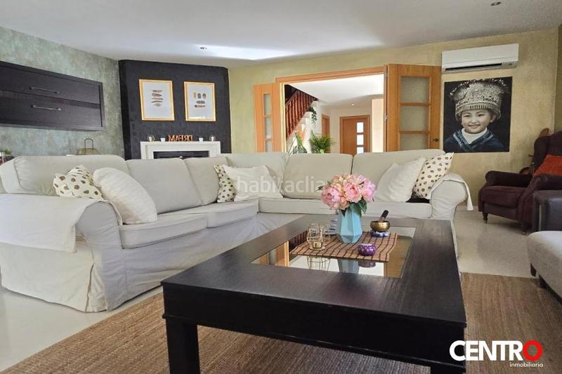 Foto 5474d833-729e-4d5c-9ea2-738f46e3fee2. Chalet con parcheggio piscina in Motril ciudad Motril