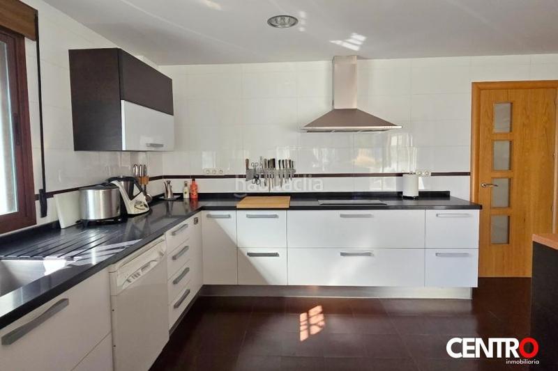 Foto 62463f97-00ea-4640-8d8d-be365a91b35f. Chalet con parcheggio piscina in Motril ciudad Motril