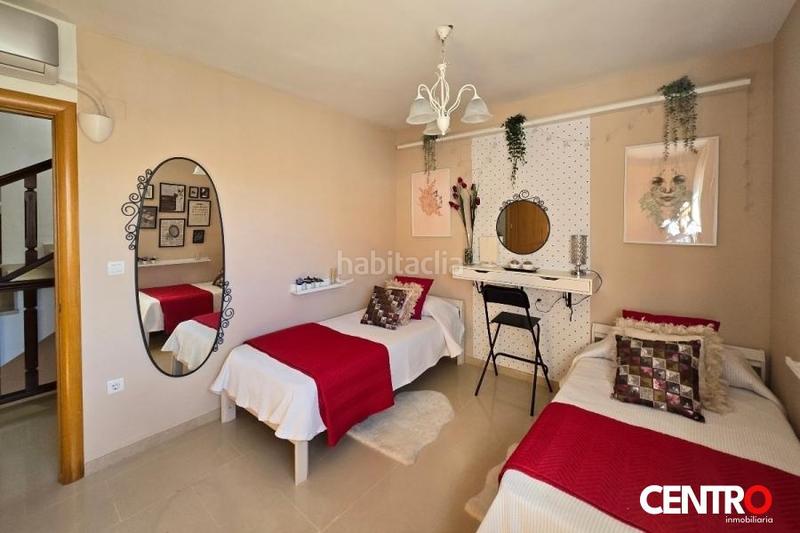 Foto a4564030-18cd-460b-a93e-16bb9b6d383f. Chalet con parcheggio piscina in Motril ciudad Motril