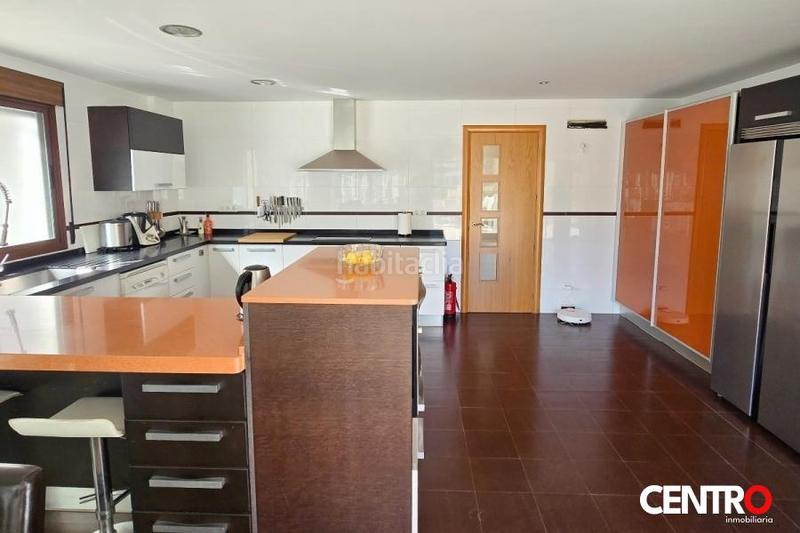 Foto f9be95b2-3622-4769-8f09-2f6c25e5e6ac. Chalet con parcheggio piscina in Motril ciudad Motril