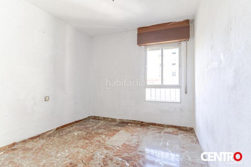 Foto f0598399-6934-4cba-b9e2-018845625437. Piso  en venta en las perlas de en Plaza de Toros Granada