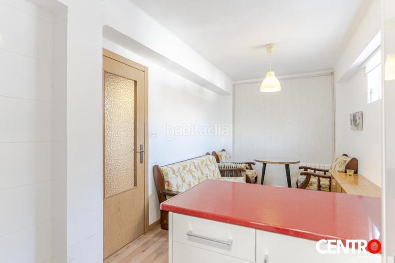 Foto cfaabdcd-5dcd-495f-b821-50e7fa3f1ea4. Piso  junto a puerta real en Centro - Sagrario Granada