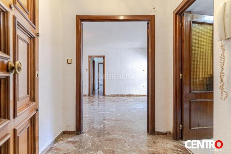 Foto 1ac560c4-ae15-4a30-afea-6a1a65d024b2. Piso  en venta en las perlas de en Plaza de Toros Granada