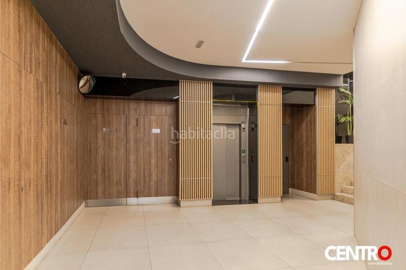 Foto 1432b2bc-f072-4d14-ac98-40c81c615379. Piso  de lujo en el centro en San Matías - Realejo Granada