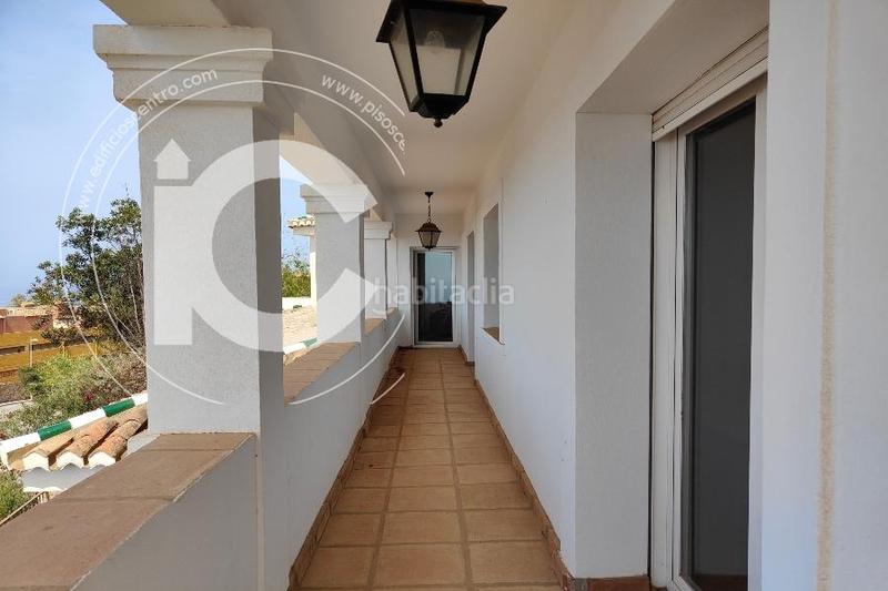 Foto 5b3ce89f-4800-48a1-80af-2a0755224704. Chalet con parcheggio piscina in Punta La Mona Almuñécar