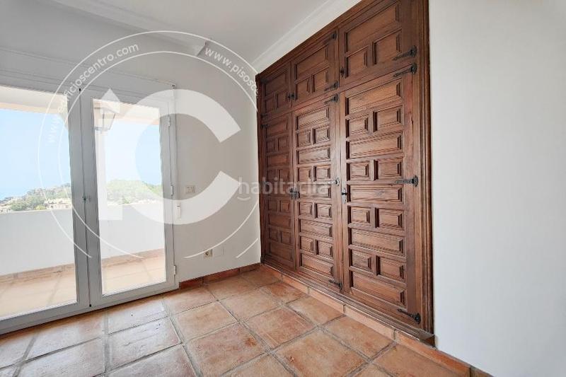 Foto 9f5316a0-9a58-49e1-9440-b62de905af3b. Chalet con parcheggio piscina in Punta La Mona Almuñécar