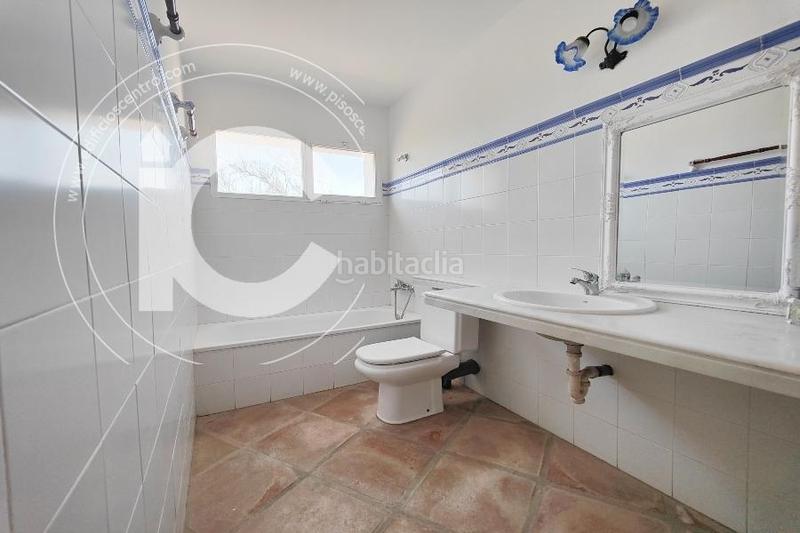 Foto bf87f27c-6848-4e86-8e9a-c634ecff23d8. Chalet con parcheggio piscina in Punta La Mona Almuñécar