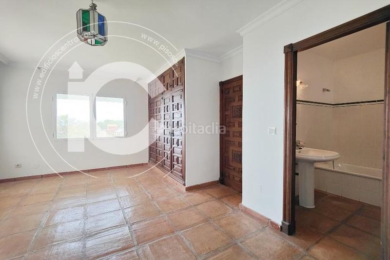 Foto c3270a33-1c2a-4f69-ab15-7d8b65b20aa6. Chalet con parcheggio piscina in Punta La Mona Almuñécar