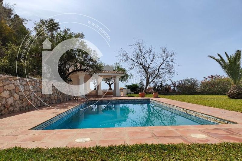 Foto ef999b67-0f6b-499d-a432-c6a1bb086004. Chalet con parcheggio piscina in Punta La Mona Almuñécar