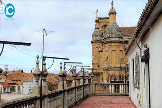 Edificio  Reyes católicos. Edificio en calle zacatín
