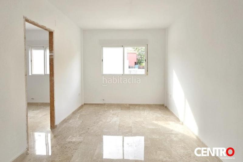 Foto 7b1f6840-f0c4-4507-9797-7efacfc8471e. Chalet  pareado en Jun