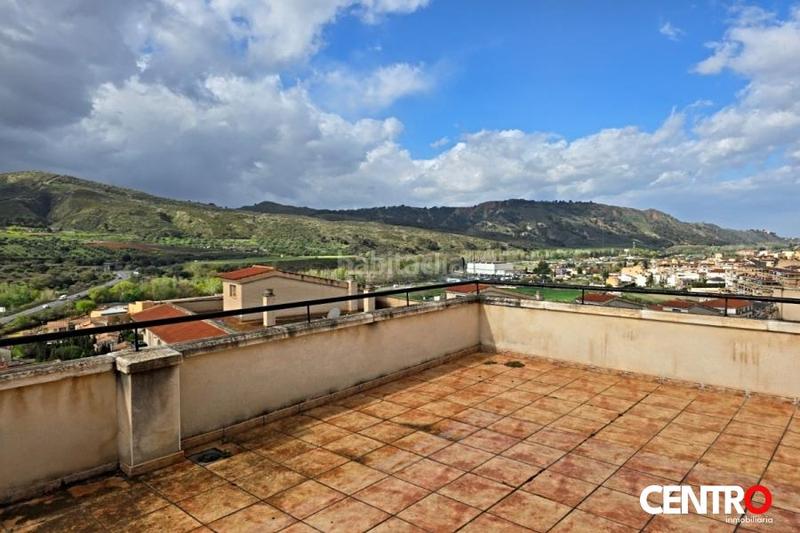 Foto 25b1f1b4-a125-4b2a-a0f5-2f7c37ea3cc3. Penthouse with parking pool in Cenes de la Vega