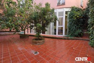 Oficina  Navas. Oficina en plena calle navas de granada