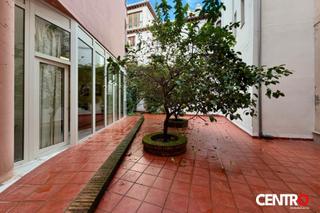 Oficina  Navas. Oficina en plena calle navas de granada