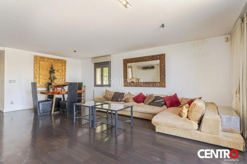 Foto cad90002-6aff-46a1-a61b-5fc32de76fa3. Chalet avec parking piscine dans Barrio de la Vega Monachil