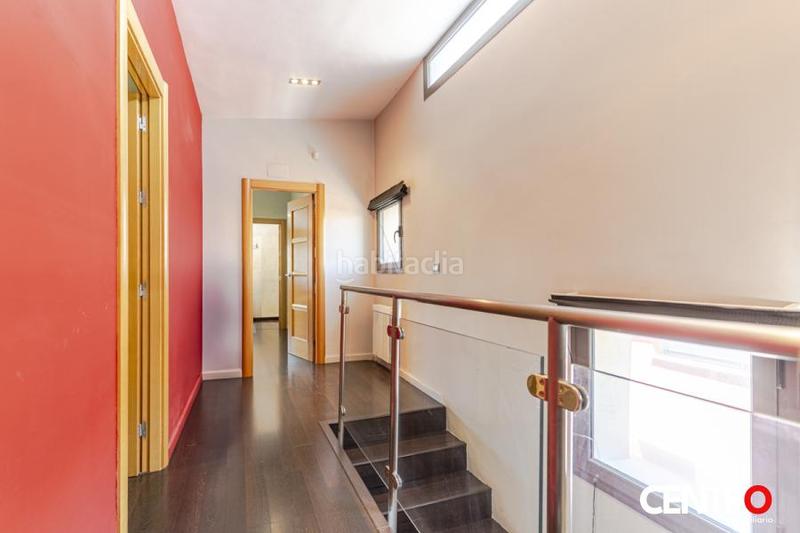 Foto ce6168d5-1ab6-43ba-9d49-07c6c03137f9. Chalet avec parking piscine dans Barrio de la Vega Monachil