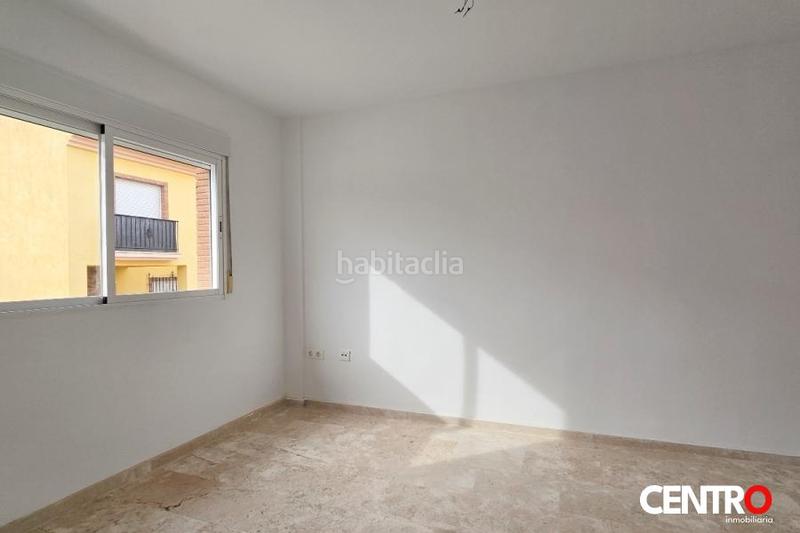 Foto 2045af08-fbb8-4147-83d9-afc83f6d99f0. Chalet  pareado en Jun