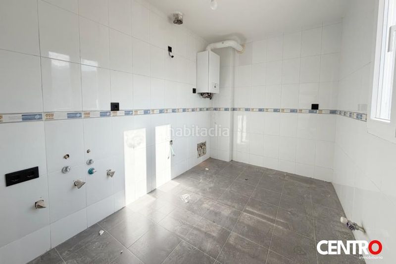 Foto b5a5798d-77ca-4c86-9881-c80f6069d7eb. Pis amb calefacció aparcament a Poniente Armilla