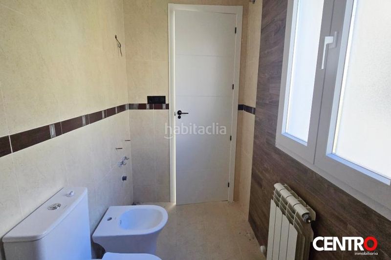 Foto f1e263bd-820d-4472-bef8-ce6596c4fb3e. Pis amb calefacció aparcament a Poniente Armilla