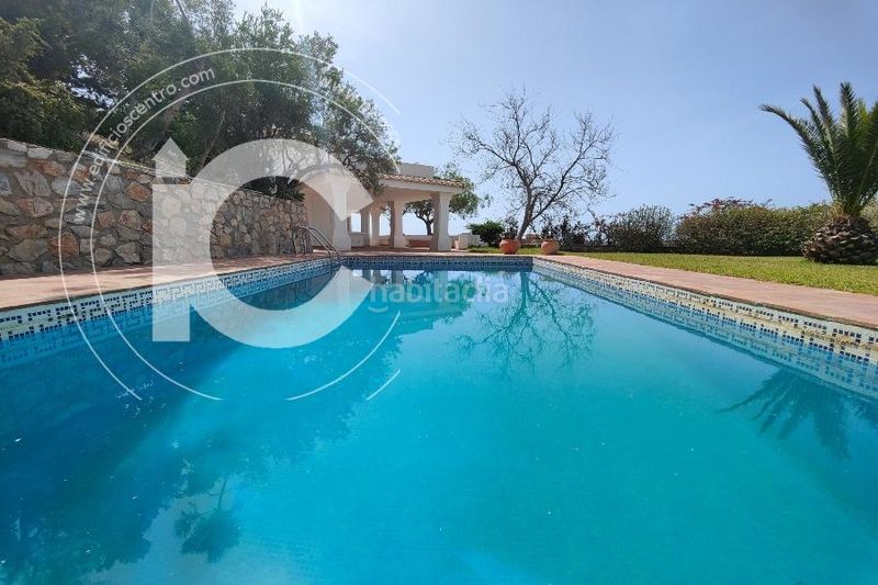 Foto 012782b9-ae58-423f-aeca-880c20d3716e. Xalet amb aparcament piscina a Punta La Mona Almuñécar