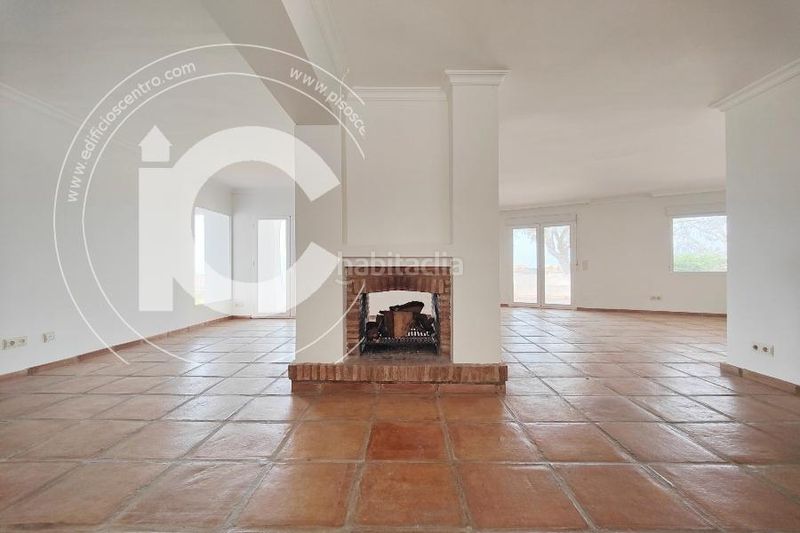 Foto 4e50a773-37c2-475f-84d0-8aadbc229362. Xalet amb aparcament piscina a Punta La Mona Almuñécar