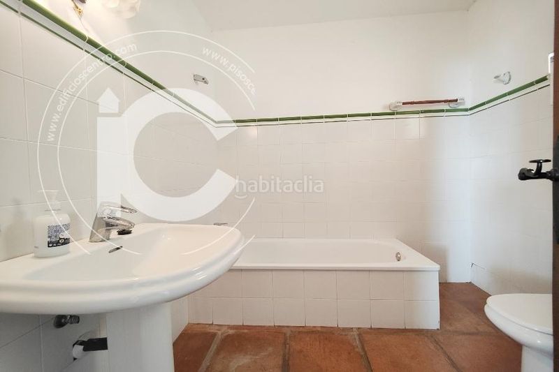 Foto 90b9ee32-43fe-4f0a-bd5a-a213956acdc3. Xalet amb aparcament piscina a Punta La Mona Almuñécar