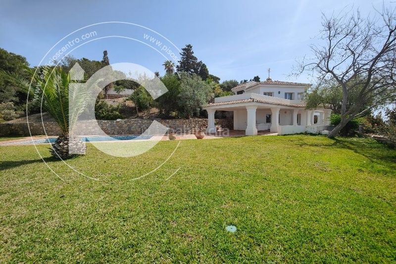 Foto decd9419-2130-4a2d-99d1-be0cf4b9e999. Xalet amb aparcament piscina a Punta La Mona Almuñécar