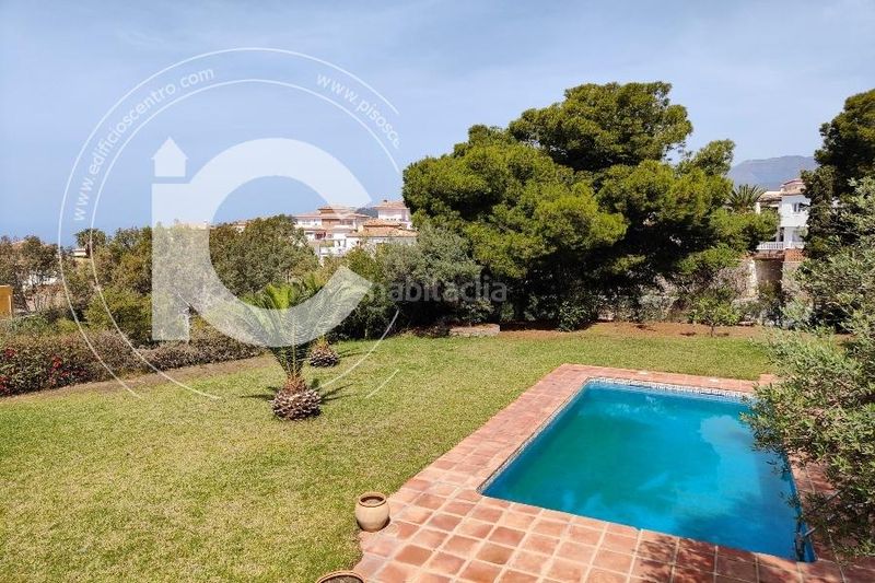 Foto df7941ad-1ef2-431a-9954-82892a447047. Xalet amb aparcament piscina a Punta La Mona Almuñécar