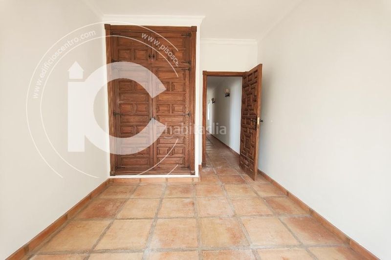 Foto f1cf90a3-80c9-4d79-ae13-eabe10b2a6b2. Xalet amb aparcament piscina a Punta La Mona Almuñécar