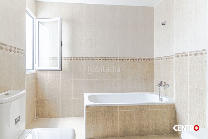 Foto f13d6ba4-33ea-4632-be8d-7282a520bd1c. Pis a Ogíjares