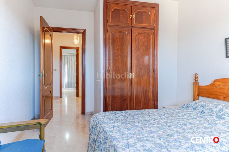 Foto d30d9e88-e0a4-486a-91cc-56216704f657. Xalet amb calefacció aparcament piscina a Padul