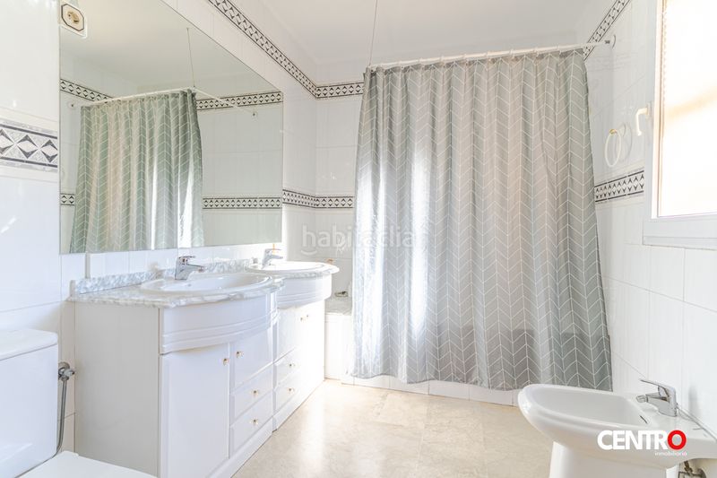 Foto ea20b198-246a-46de-a8ea-af6318e7dd79. Xalet amb calefacció aparcament piscina a Padul