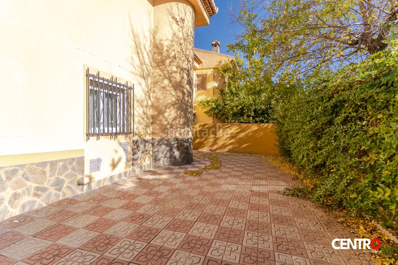 Foto ece625f9-248a-4570-885e-a00033963005. Xalet amb calefacció aparcament piscina a Padul