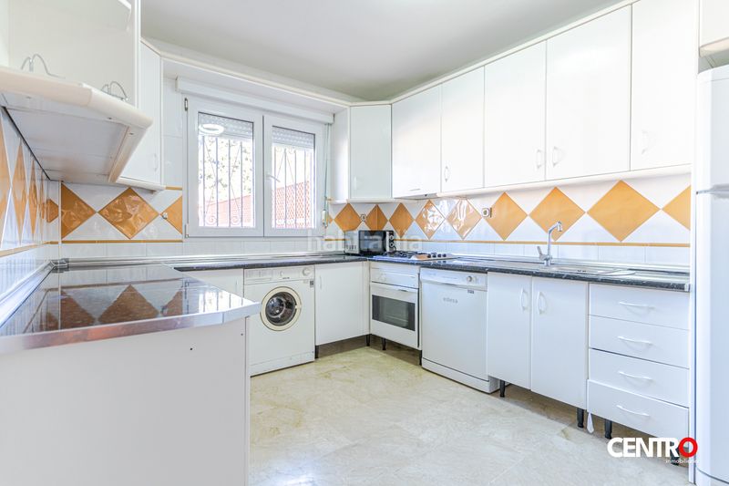 Foto fb2434d5-3ce5-4725-accf-7533e7ba43a9. Xalet amb calefacció aparcament piscina a Padul