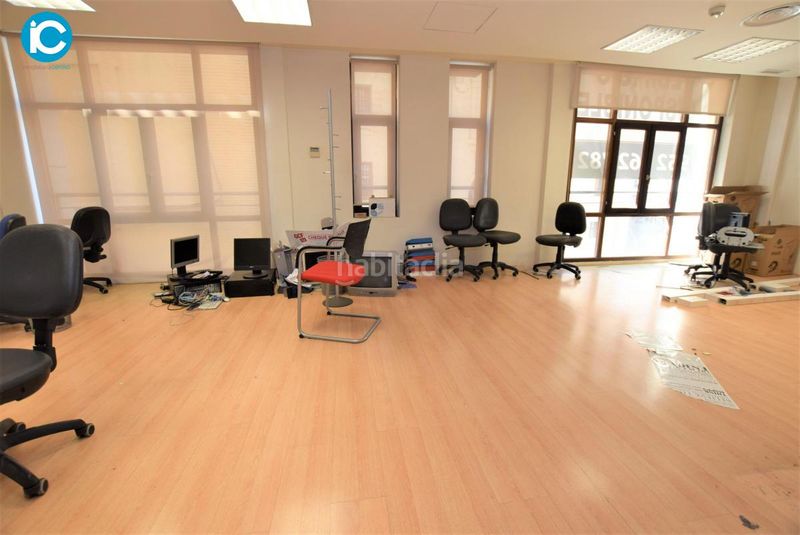Foto 0d791255-d702-43cd-bd30-cb6df74a1da0. Edificio  centro en Centro - Sagrario Granada