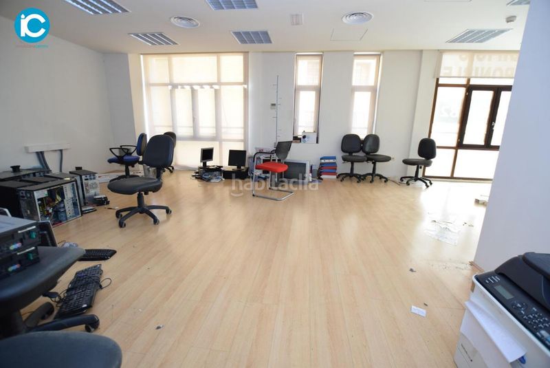 Foto 423d6544-711d-40e2-9ef2-7b265eeea0d1. Edificio  centro en Centro - Sagrario Granada