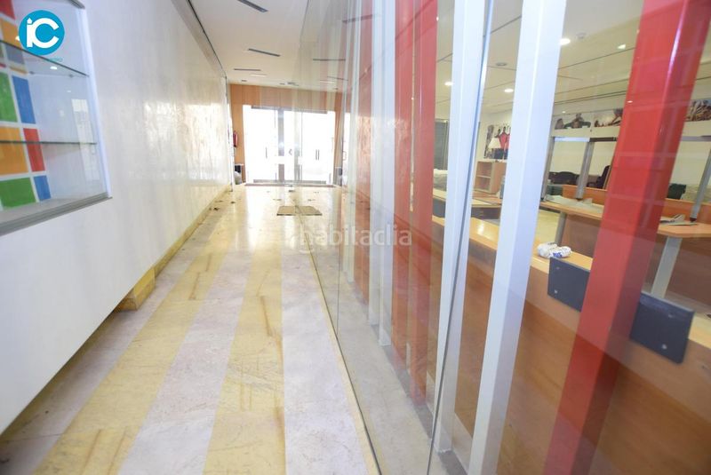 Foto b0ed17ce-4ce3-4513-b779-126d8528ed0a. Edificio  centro en Centro - Sagrario Granada
