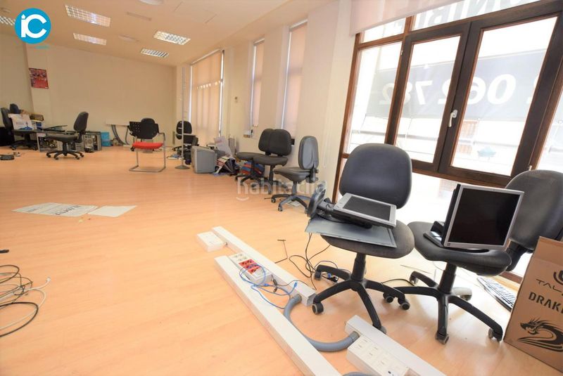 Foto b566fd58-c1c7-4bed-8750-90dafe7d422e. Edificio  centro en Centro - Sagrario Granada