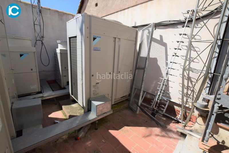 Foto b8767e29-fa9b-4c8a-bb21-08f5f1c3fea9. Edificio  centro en Centro - Sagrario Granada