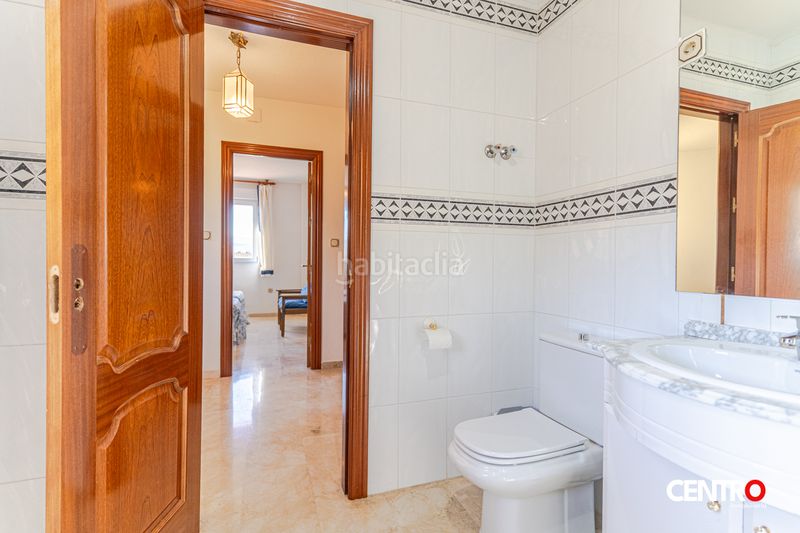 Foto 546d698b-4e57-40bb-bd49-c07ee4af52d3. Xalet amb calefacció aparcament piscina a Padul