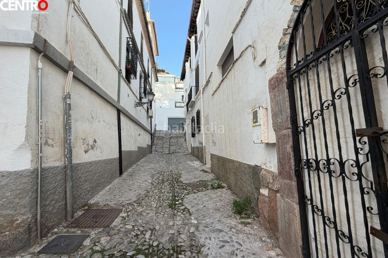 Foto ed6cb682-097d-43c0-9bea-ae7283377a58. Edificio  en realejo en San Matías - Realejo Granada