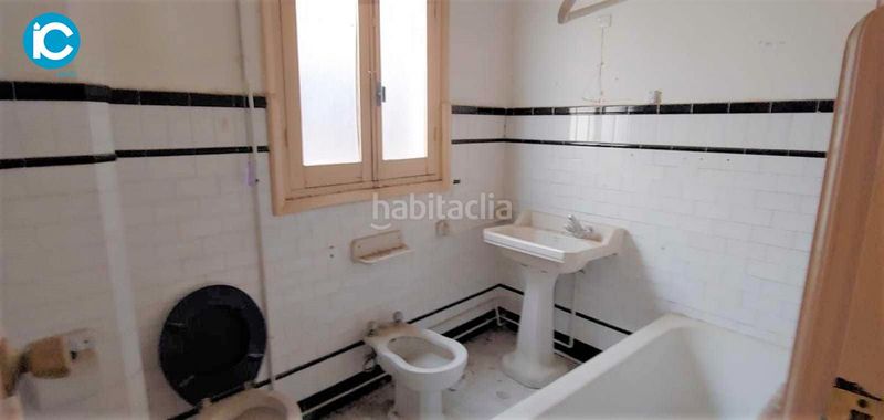 Foto e2097ef8-f241-42f0-b27c-bc49f7198d35. Edifici a Centro - Sagrario Granada