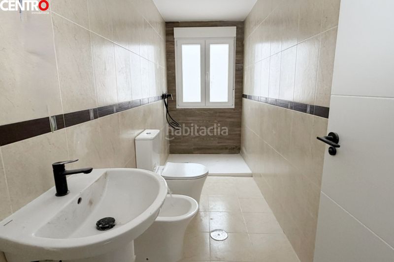 Foto 17f1a72c-b981-46b3-bfc5-bf207385b167. Piso  en cenes en Cenes de la Vega