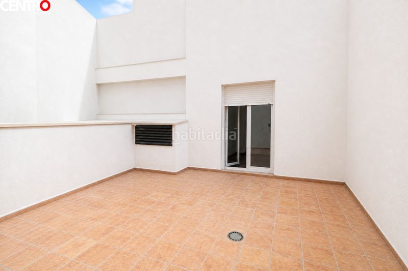 Foto 6fa6e7b8-4610-45e1-9e03-f77f4de900a4. Piso  en cenes en Cenes de la Vega